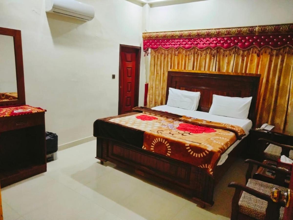New Royal Residency Pechs Hotel Karachi Exterior photo